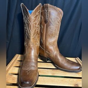 Idyllwind Women's Tumbleweed Performance Western Square Toe Brown Boots. Size 8
